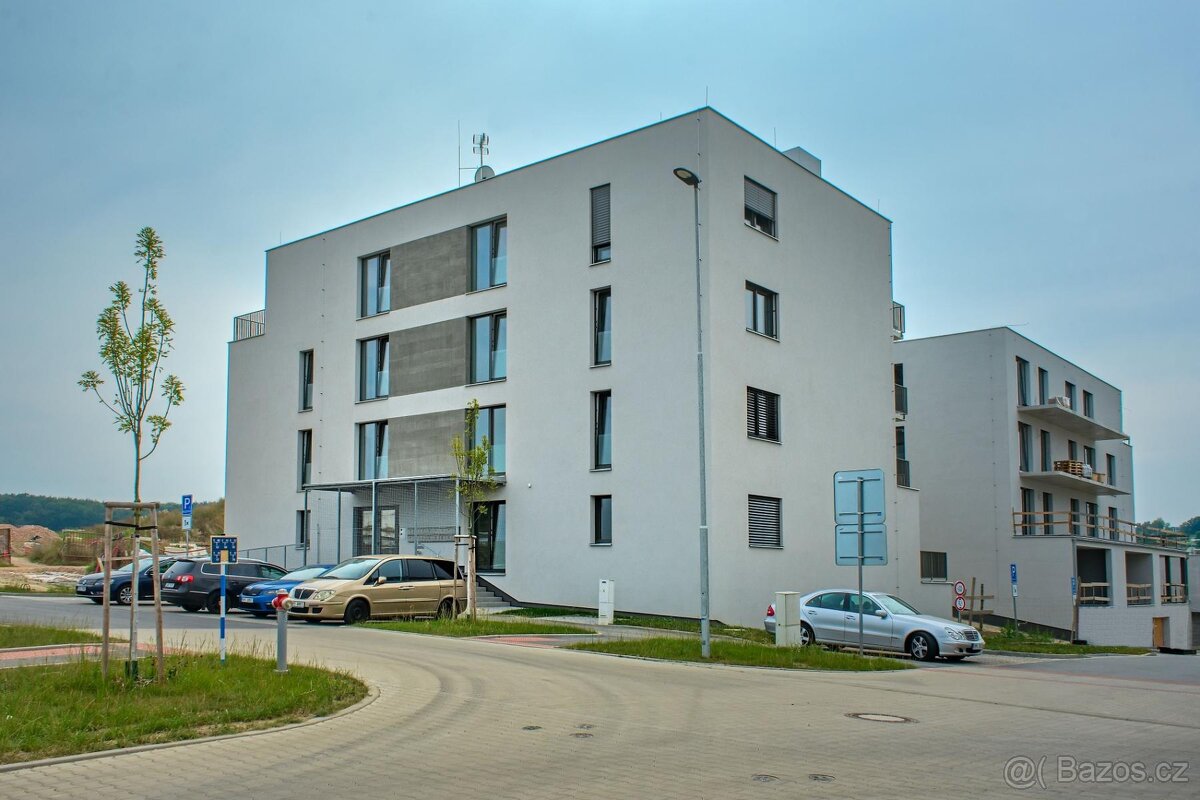 Pronájem bytu 1+kk, 28 m2, Plzeň, ul. Rubínová