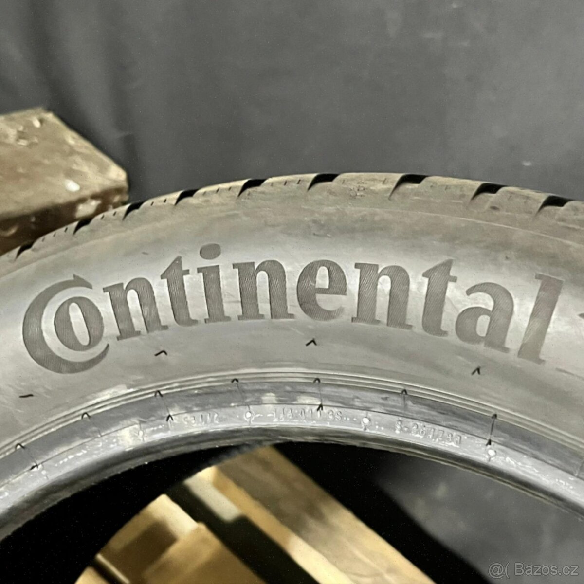 Zimní pneu 205/55 R17 95V Continental 4mm