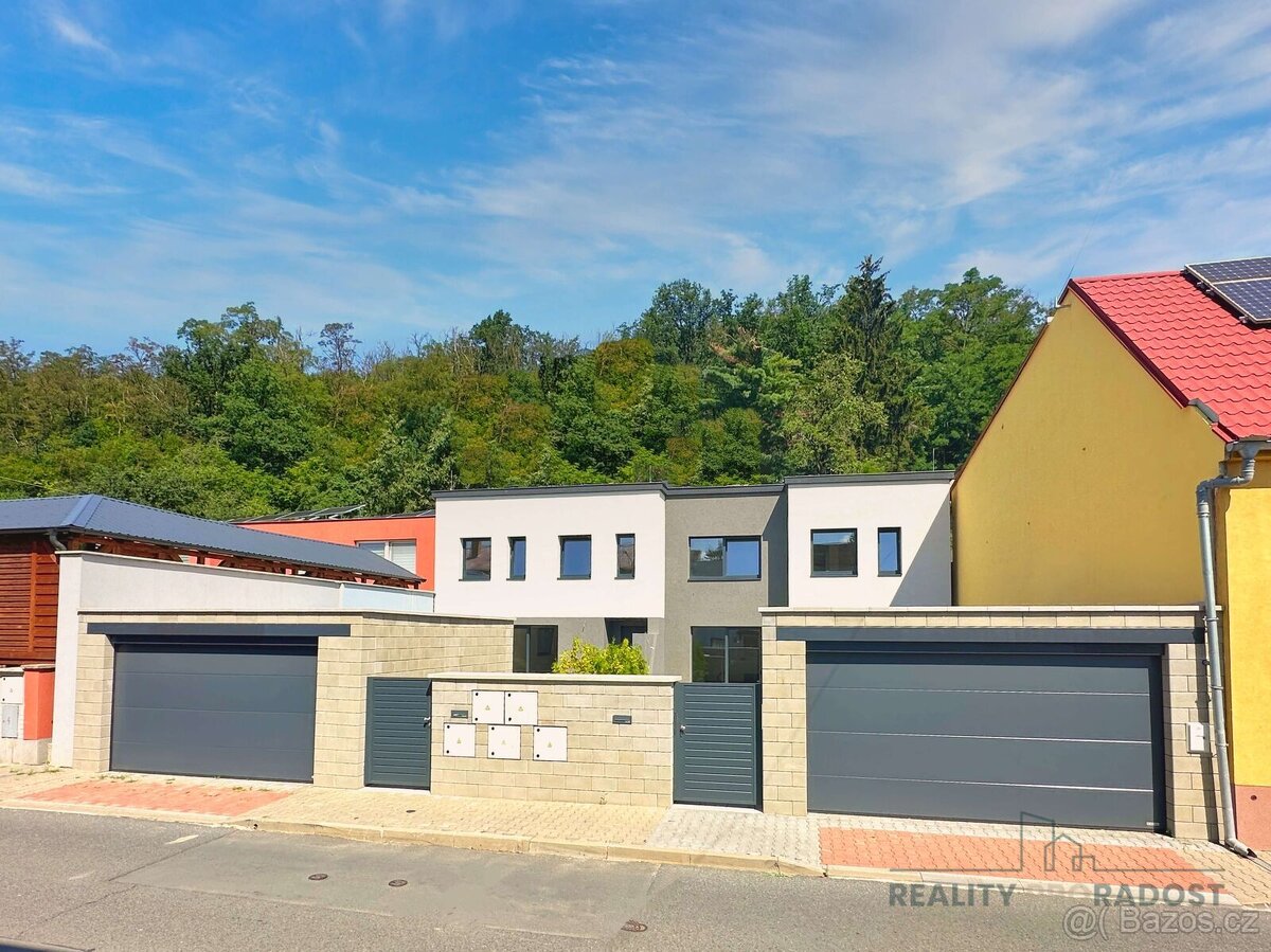 Prodej rodinného domu 4+kk, 137 m², dvougaráž, pozemek 376 m