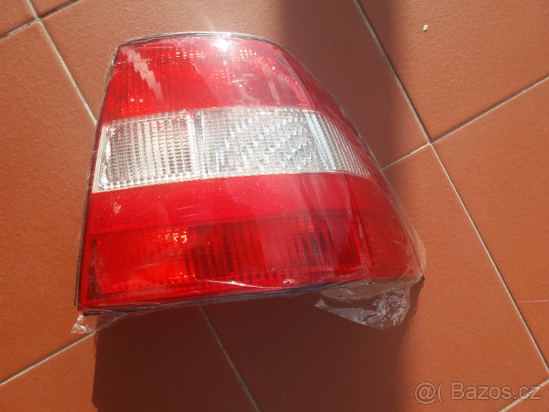 Opel Vectra B zadní pravá lampa