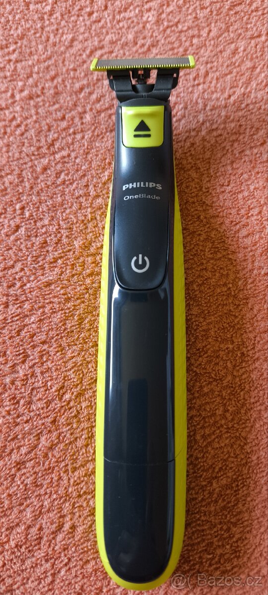 Zastřihovač vousů Philips OneBlade QP2520/30