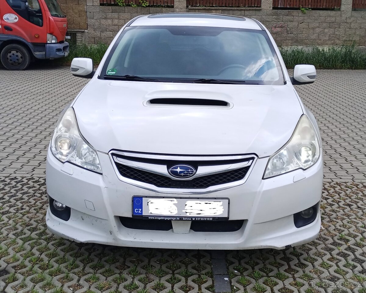 SUBARU LEGACY OUTBACK-2010