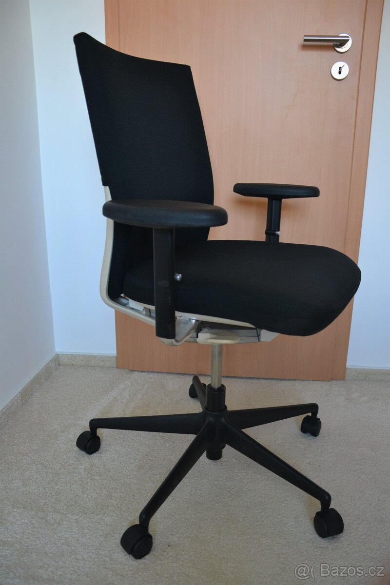 Kancelářská židle - Vitra ID Soft pc 22 500,-