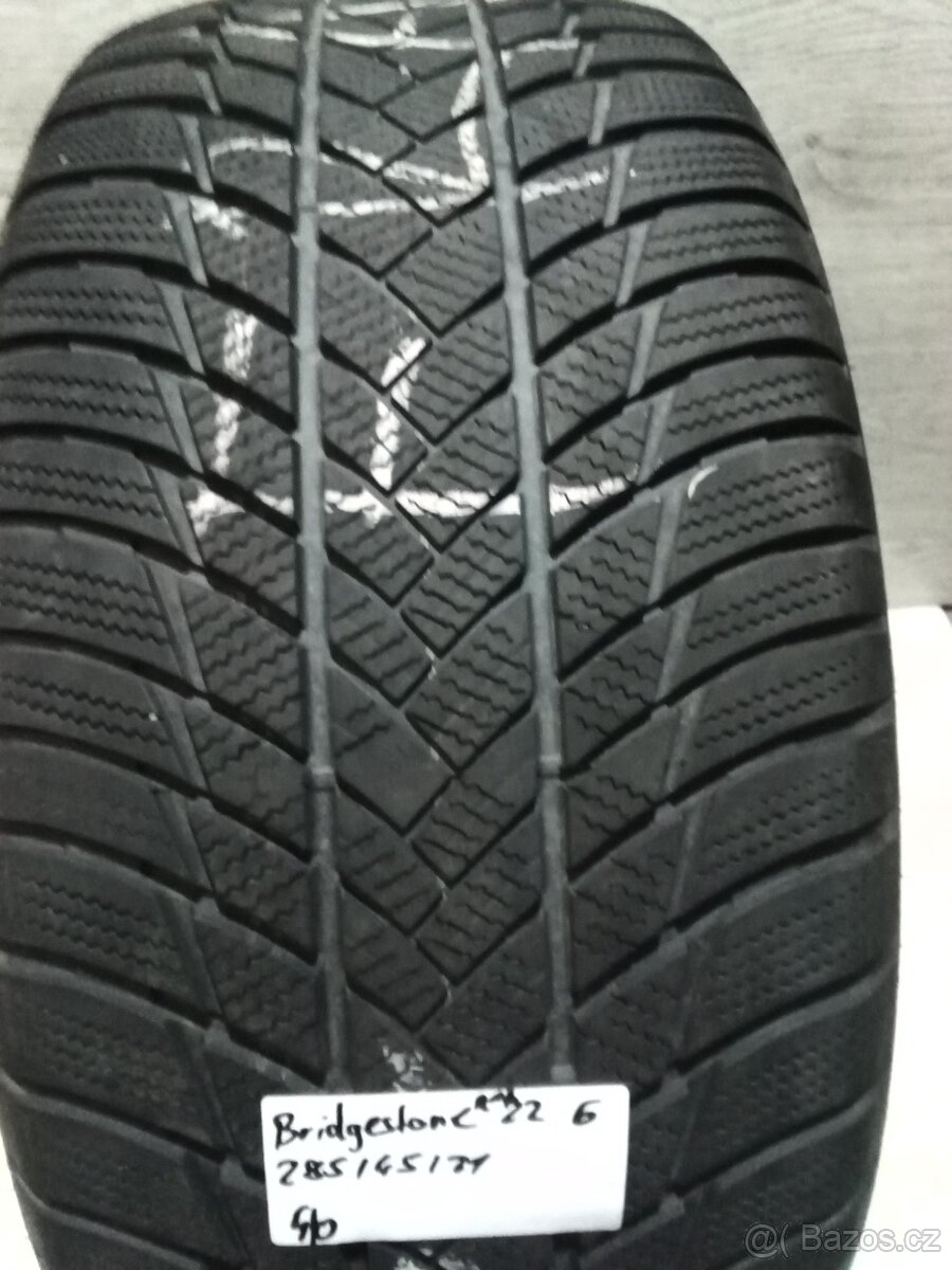 ID4/0 4x zimní pneu 285/45/21 Bridgestone