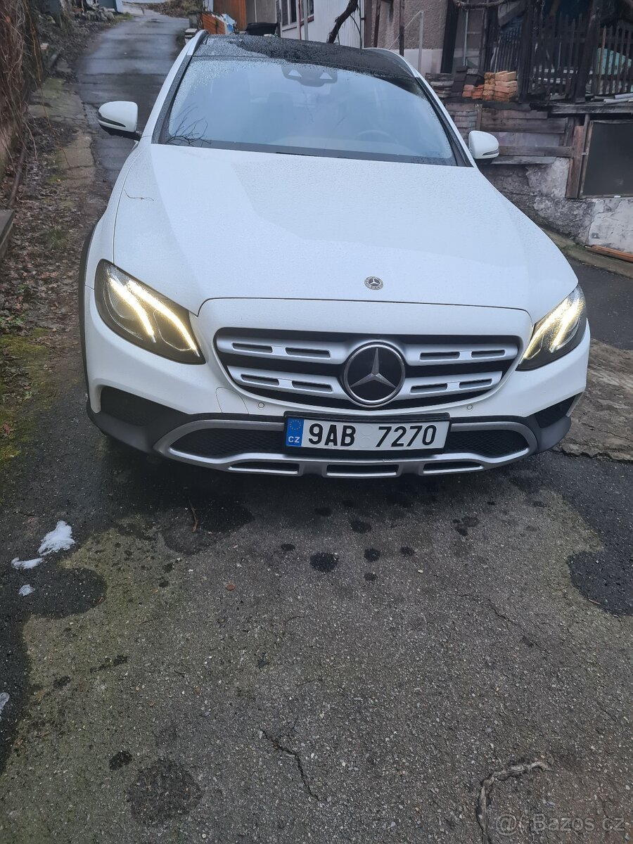 Vyměním Mercedes Benz E W213 All Terrain za Teslu Model S