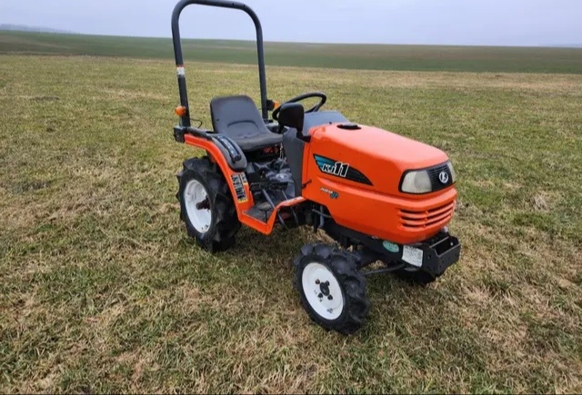 JAPONSKÝ MALOTRAKTOR KUBOTA KJ11 4X4