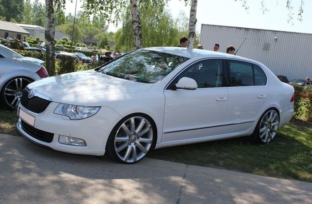 Škoda Superb 2 (08-13) přední tuning spoiler