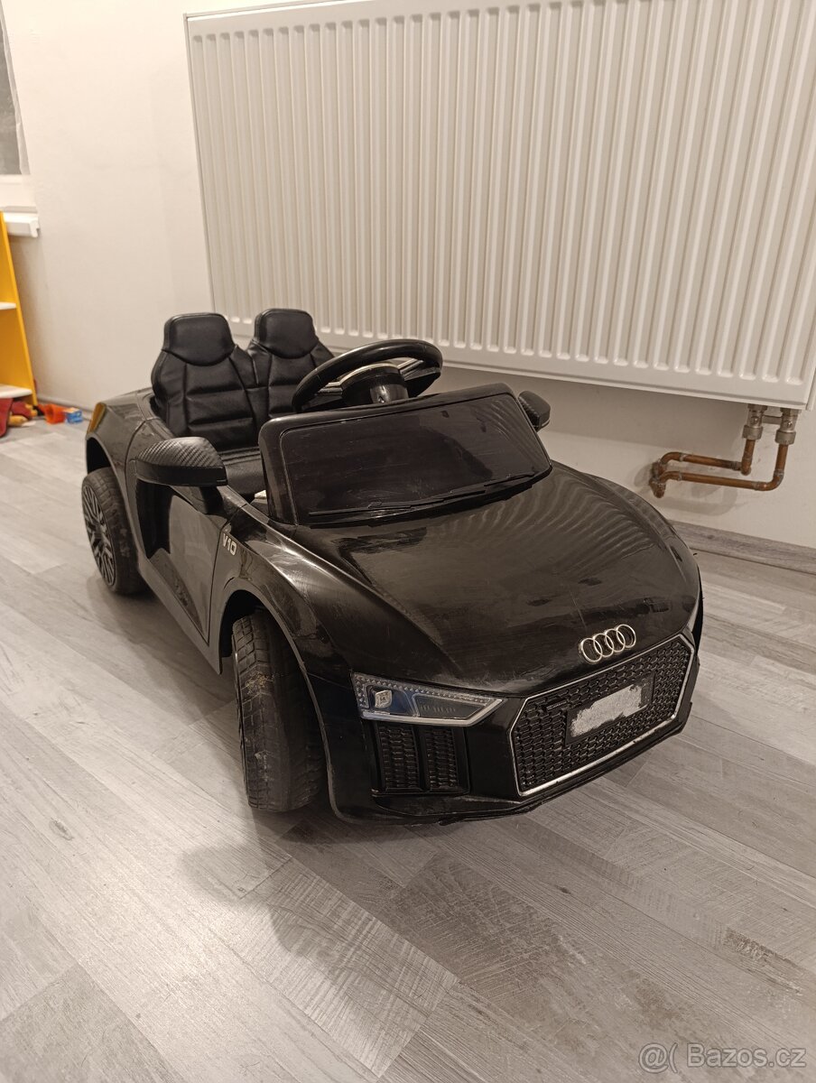 Elektrické autíčko Audi R8