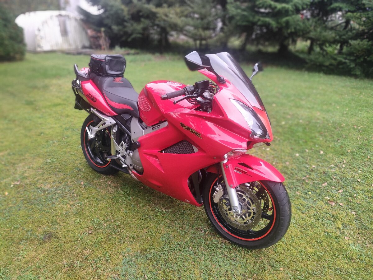 Honda VFR 800 VTEC ABS