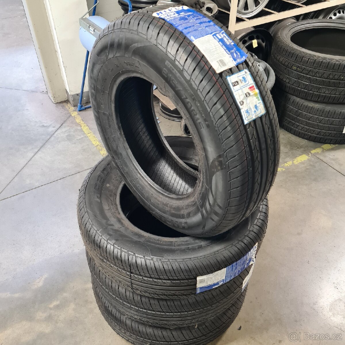 Letni pneu 215/70 R15