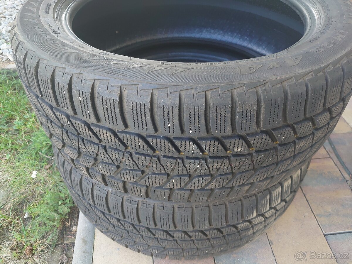 2 ks zimní Bridgestone 235/50/19