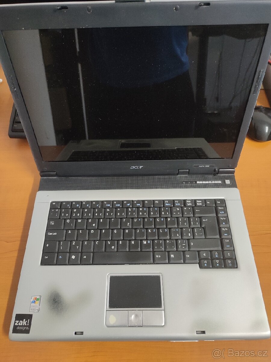 Notebook Acer Aspire 3004WLMi, CPU Sempron 3100+, RAM 0,5GB