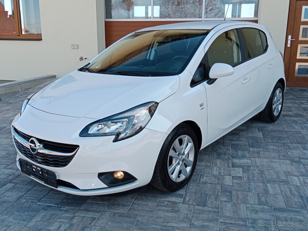 Opel Corsa 1,4i 66Kw r.v.8/2017 najeto 111000km SERVISKA