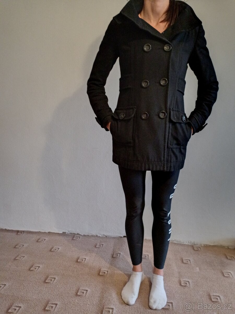 Černý kabát