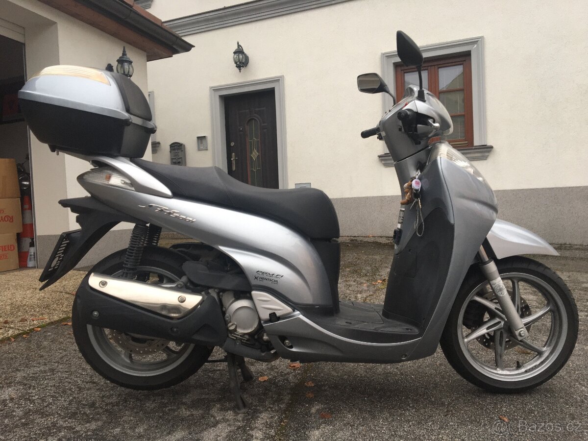 Honda SH 300i,Servisní knížka