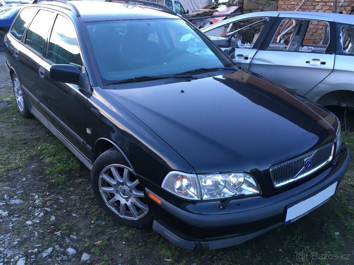 Volvo V40 2.0 T náhradní díly