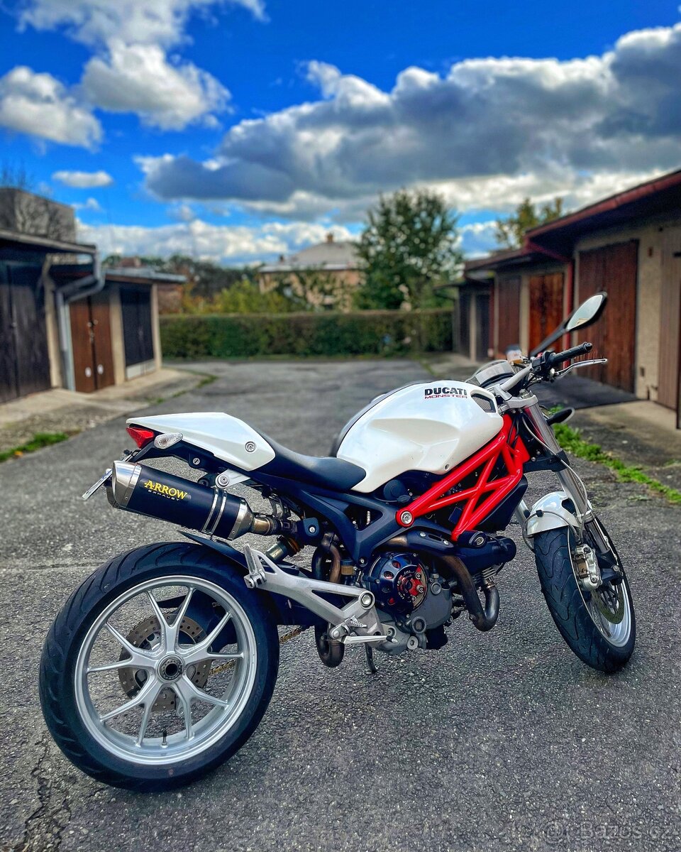 Ducati Monster 1100