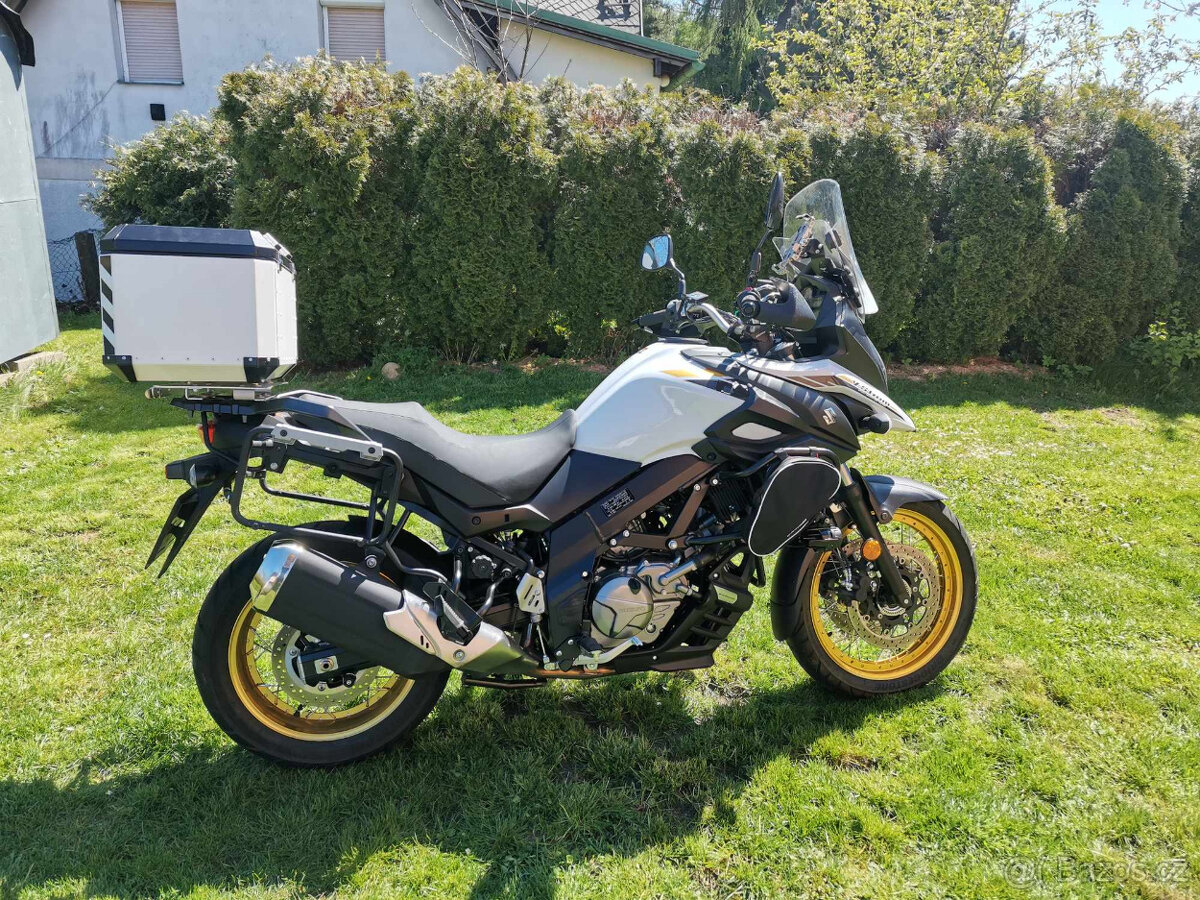 Prodám Suzuki V-Strom 650 XT 2023