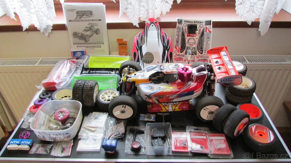 BUGGY RTR Nitro 1/8 včetně vysílače a doplňků