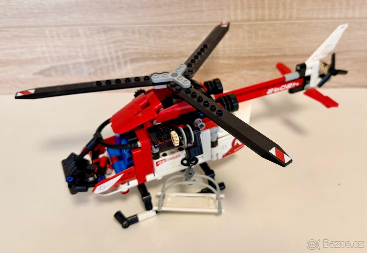 Lego Technic 42092 Záchranářský vrtulník