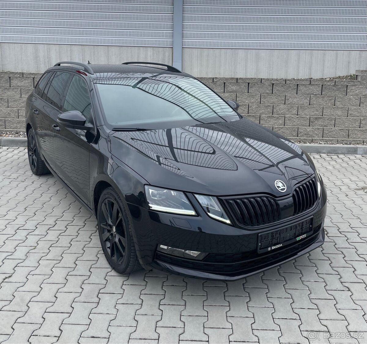 Škoda Octavia RS paket/ 1,6Tdi/ 85kw/ DSG REZERVACE