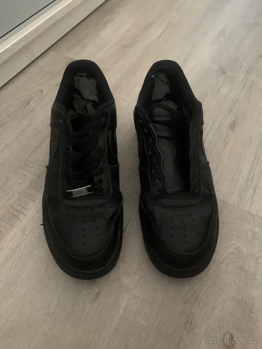 Nike airforce 1 black