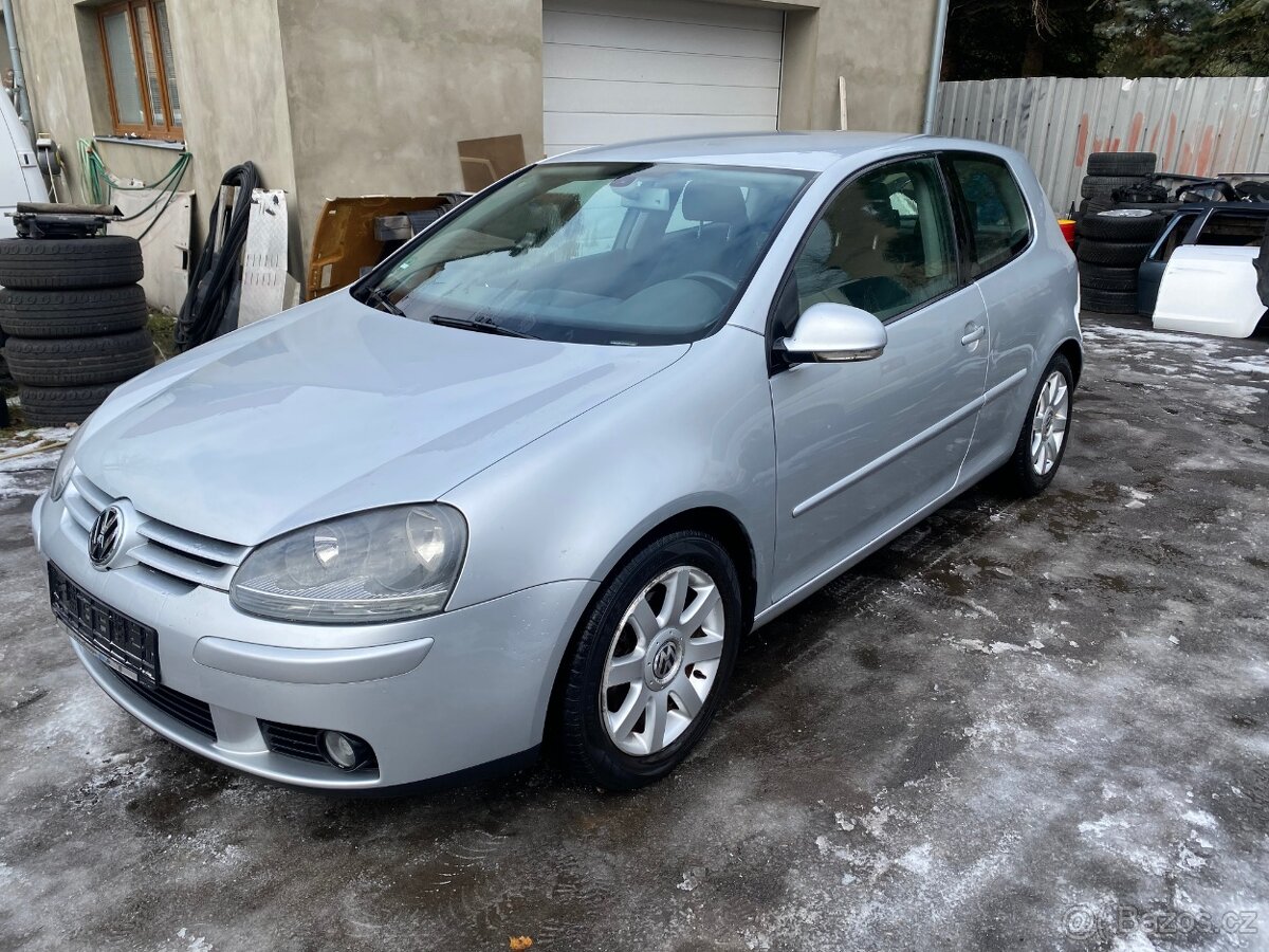 Volkswagen Golf, 1.6 FSI Sportline,nové rozvody