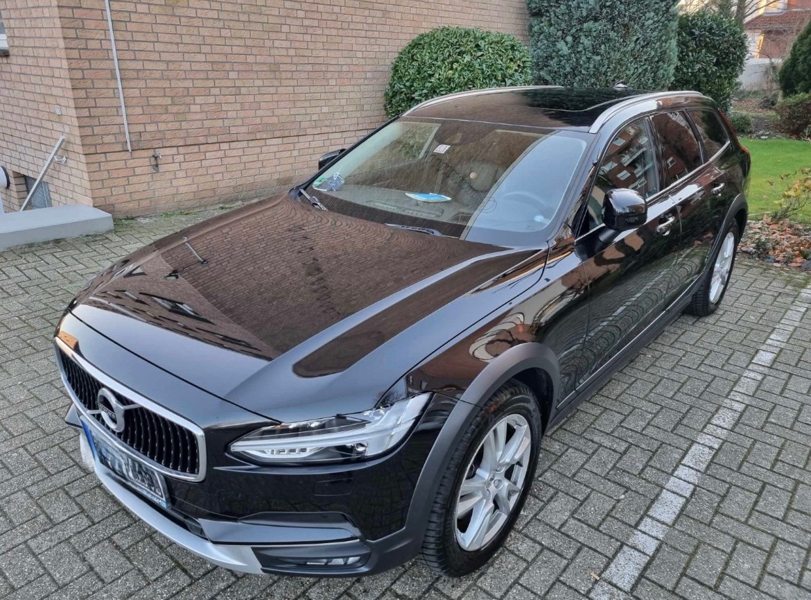 Volvo V90 Cross Country D4