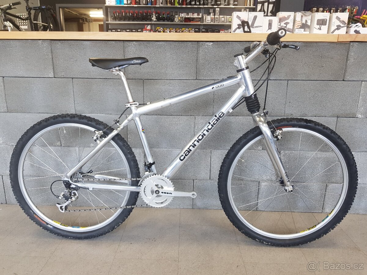 1996 Cannondale F1000, původní osazení, velikost M