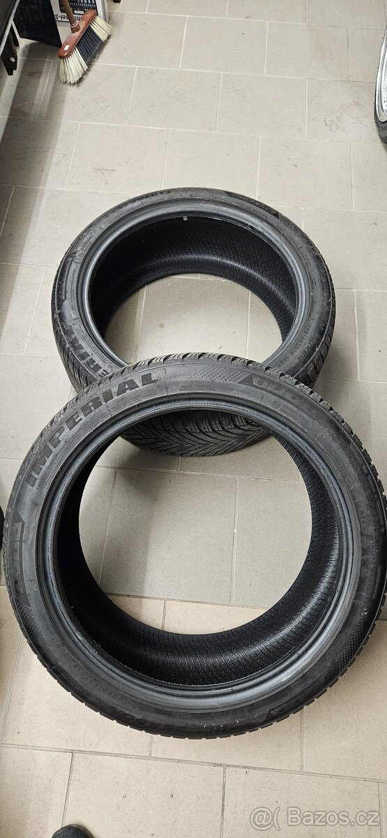 255/40 r19