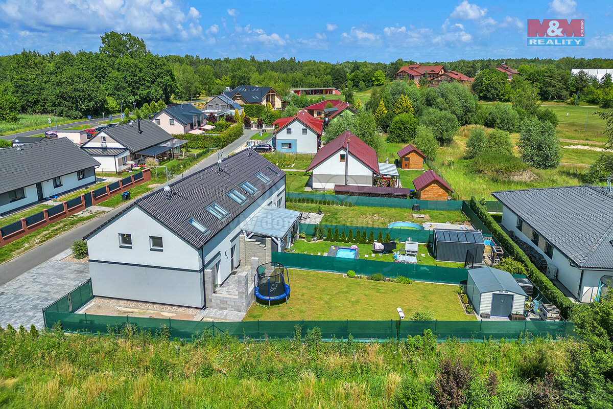 Prodej rodinného domu 4+kk, 315 m², Dříteč