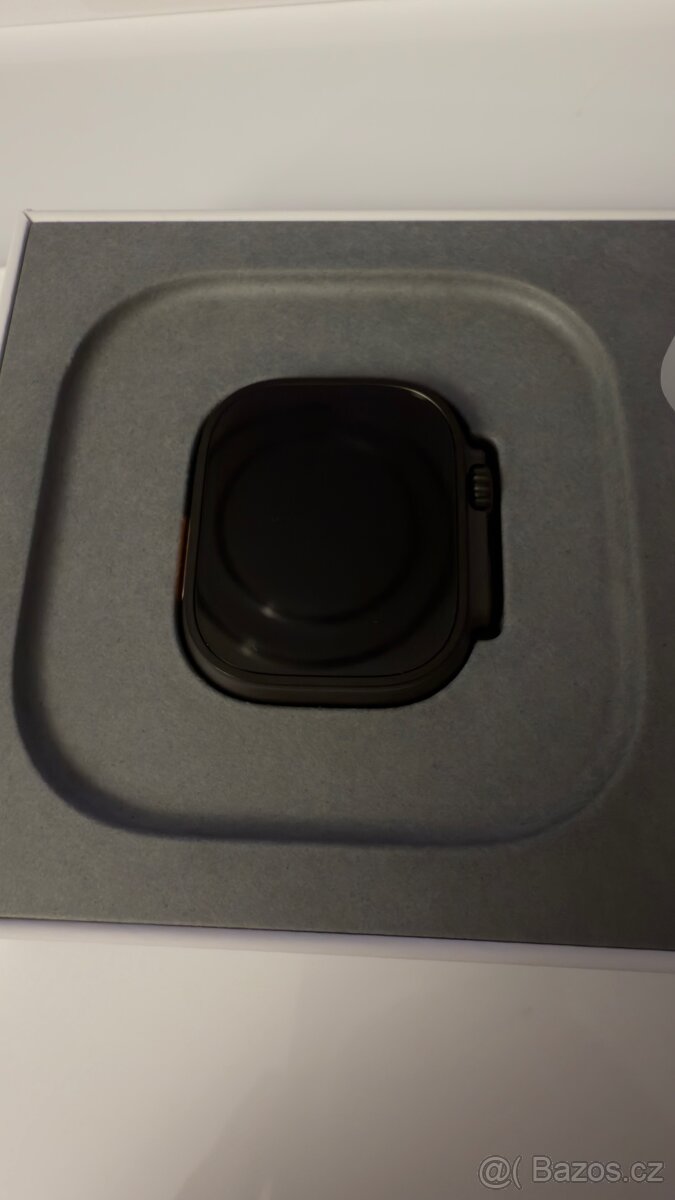 Apple Watch Ultra 2 černý Titan