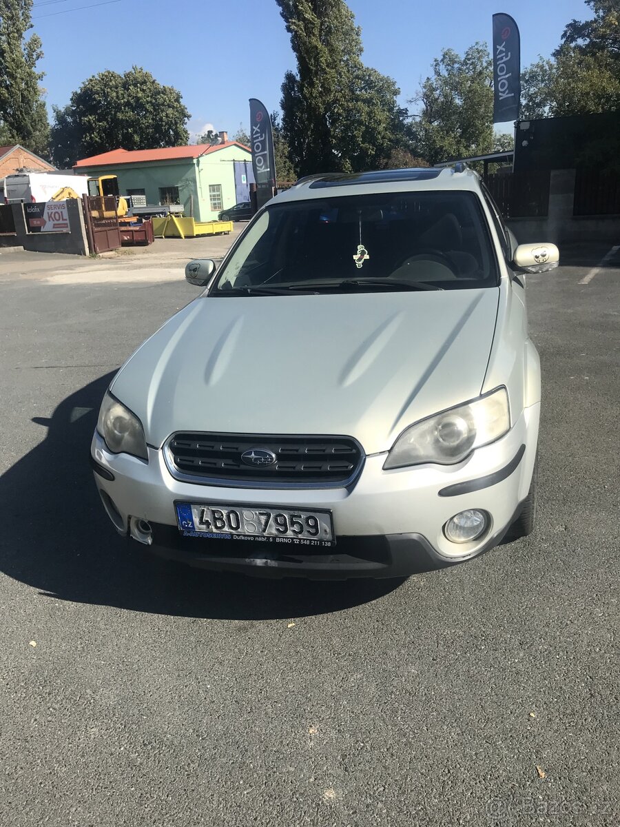 Subaru Legacy Outback 2,5 i, 4x4