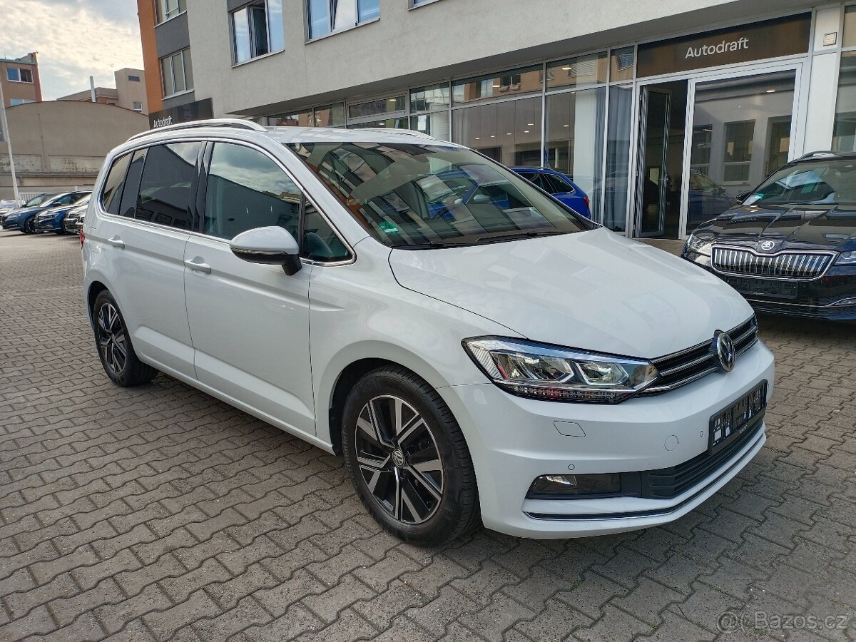 VW Touran 2.0TDI 110kW DSG Webasto FULL LED ACC ERGO kamera