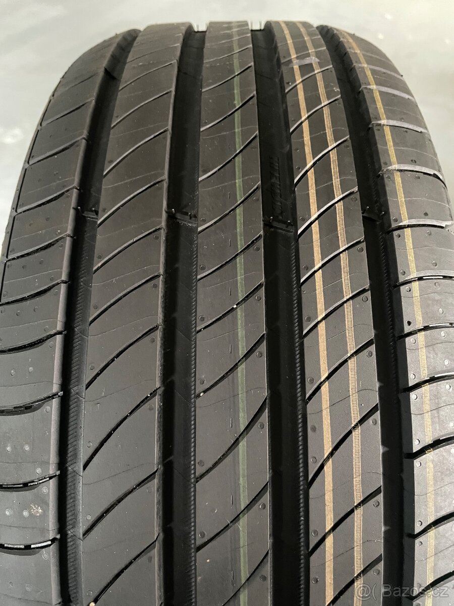 Nove letní pneu Michelin 205/45/17 99% dot23