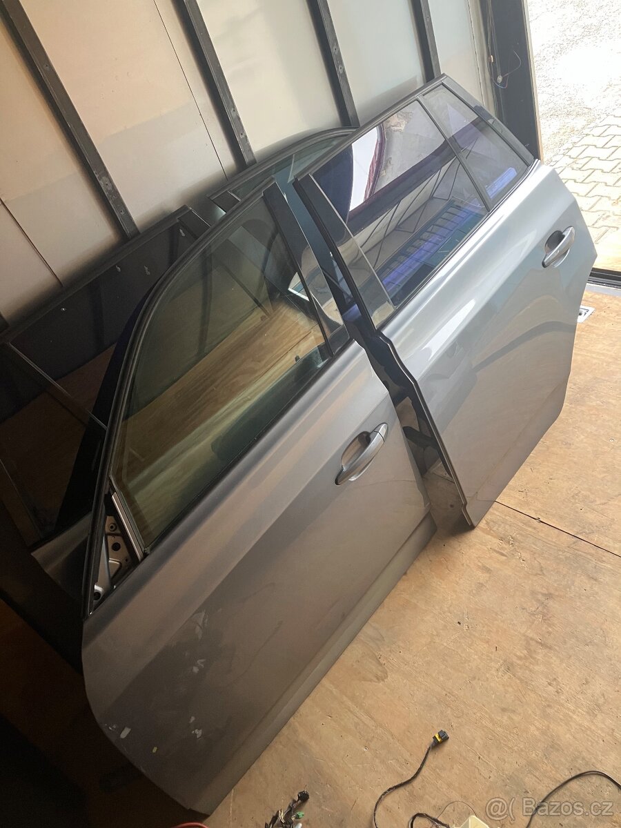 BMW X3 E83 - dvere - lave pravé predné zadné