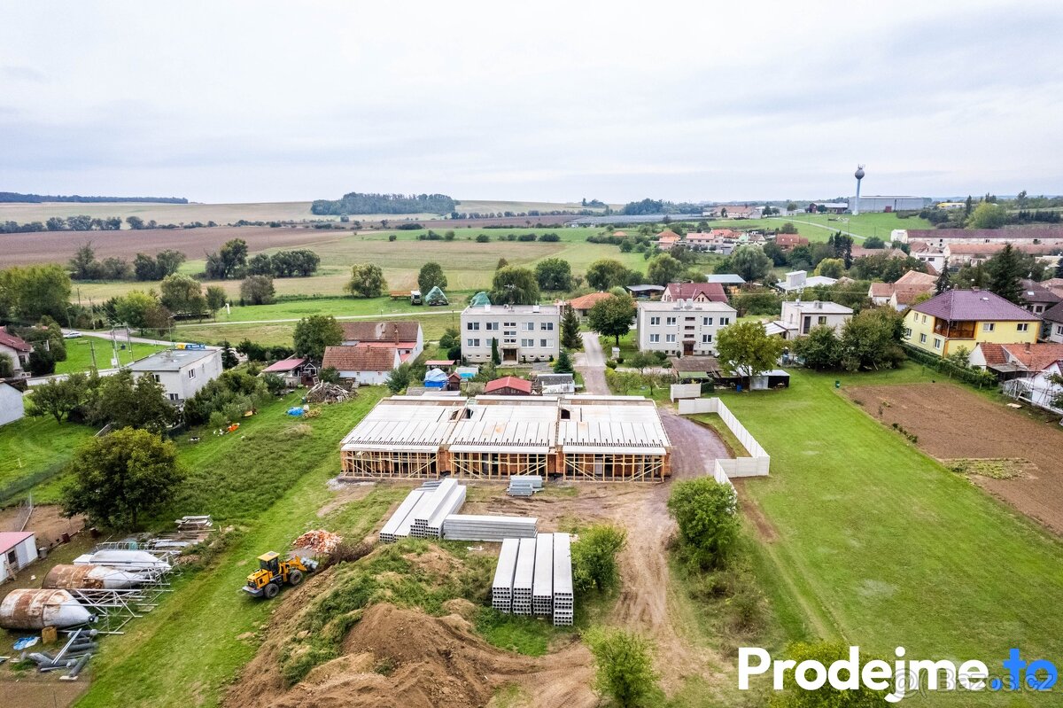 Prodej bytu 3+kk, 76 m2, se zahradou 80 m2 - Únanov