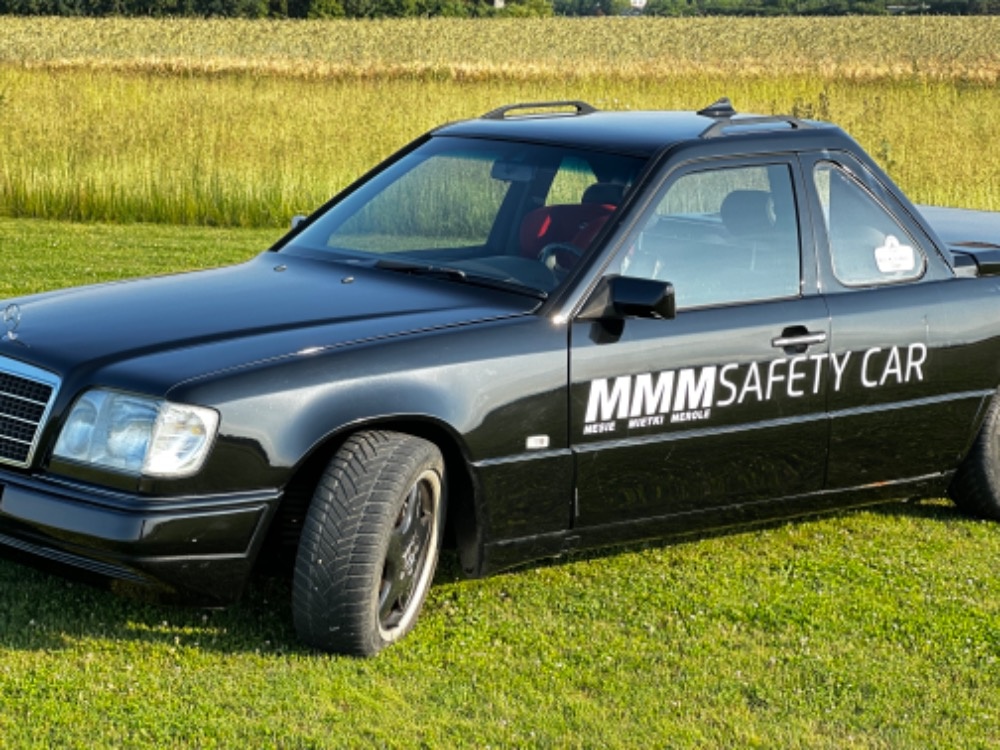 MERCEDES-BENZ W 124 300E/24 PICK UP