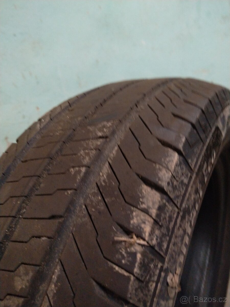 Continentsl 215/60 R17