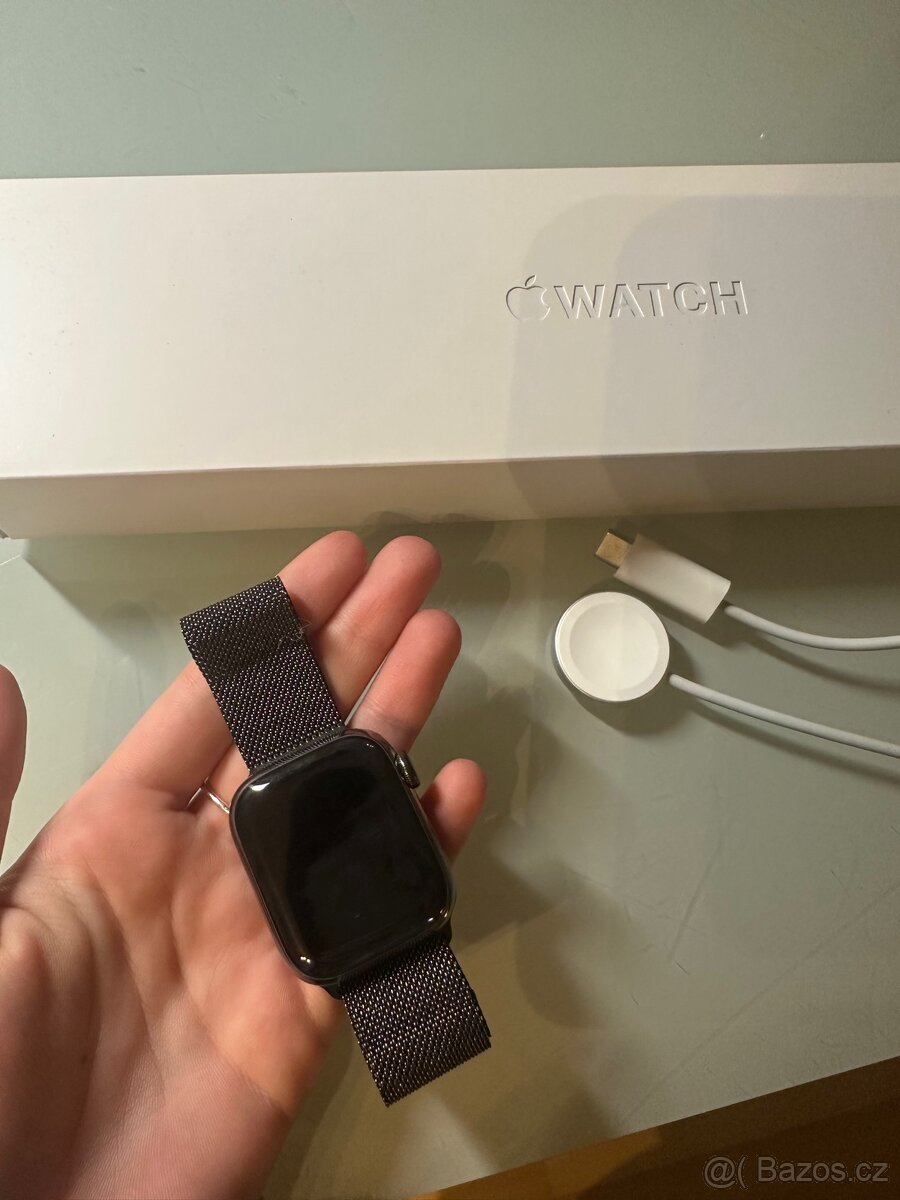 Apple Watch Series 8