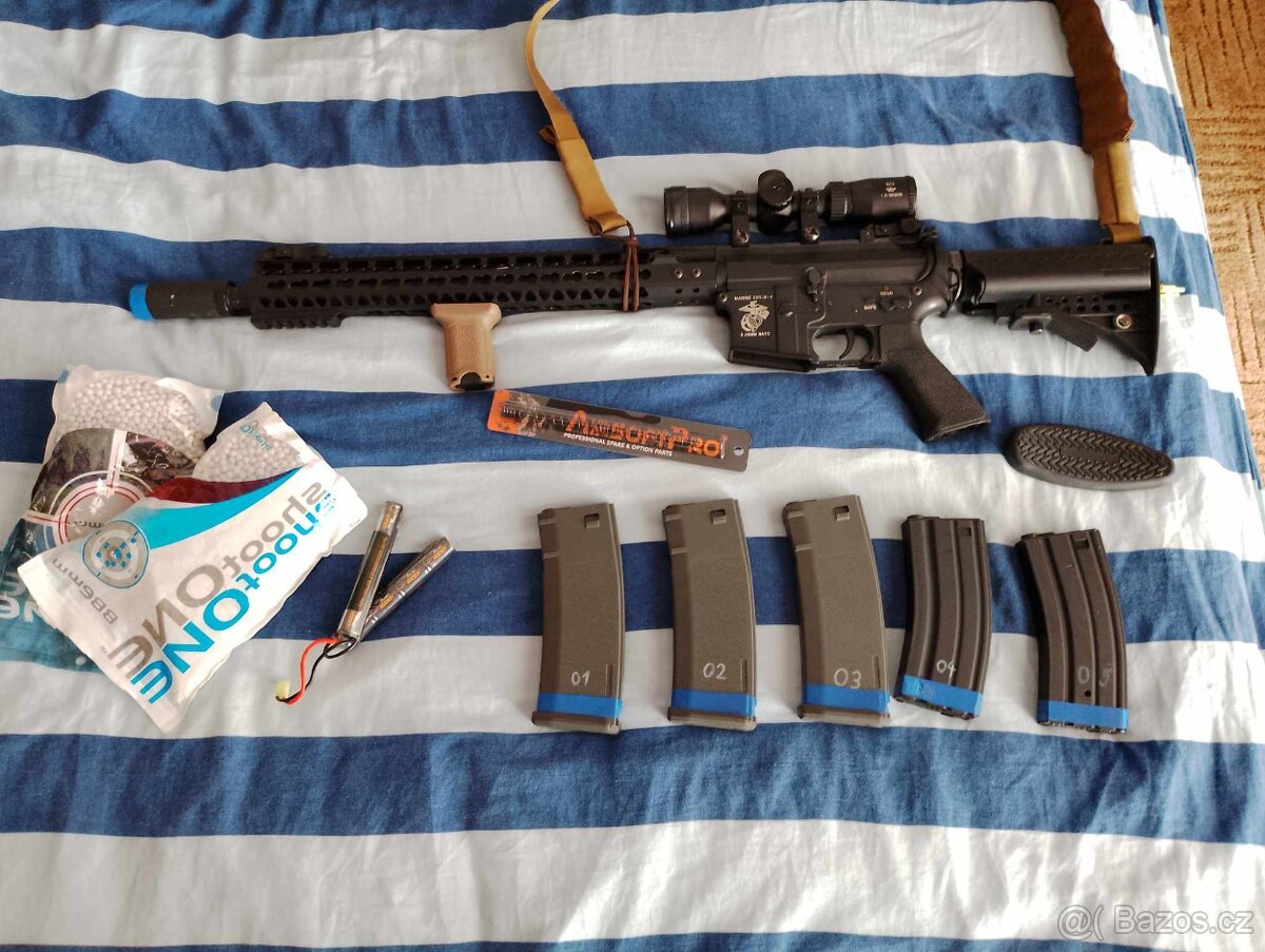 Prodám airsoftovou pušku M4 MOTS