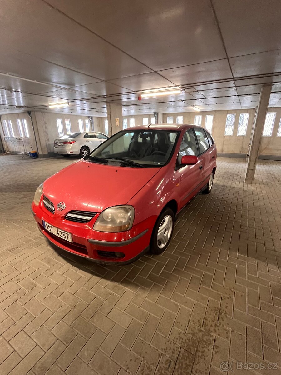 Nissan almera Tino