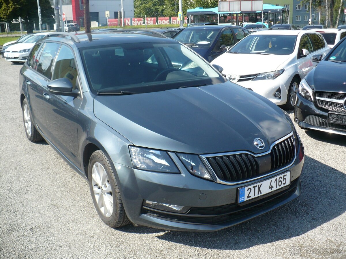 Škoda Octavia 1.6 TDI DSG Navi Kuže