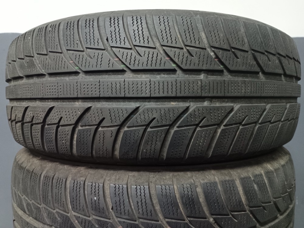 215/65 R16 TOYO (3117)