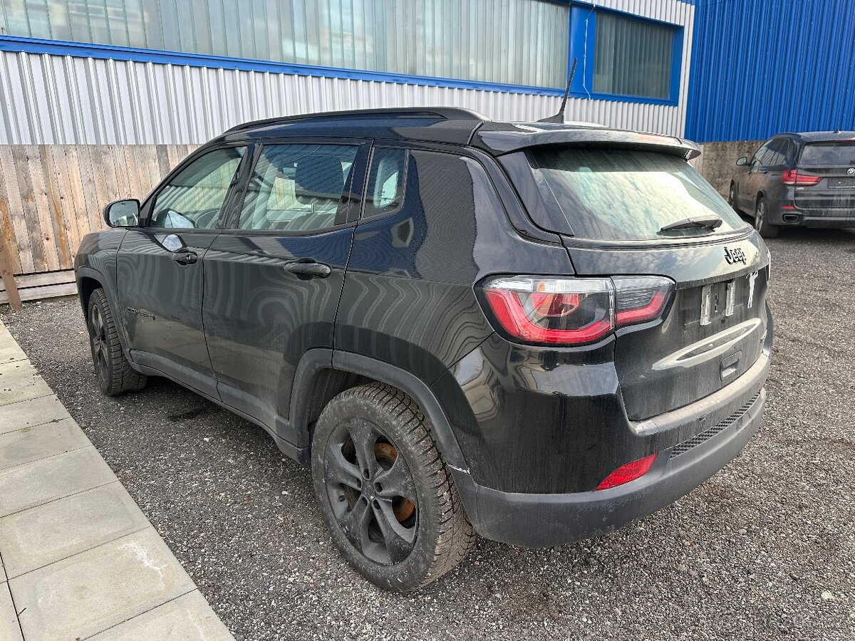 Jeep compass 1.4 T.