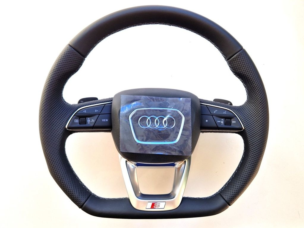 Zkosený Volant Audi S line poloperforace