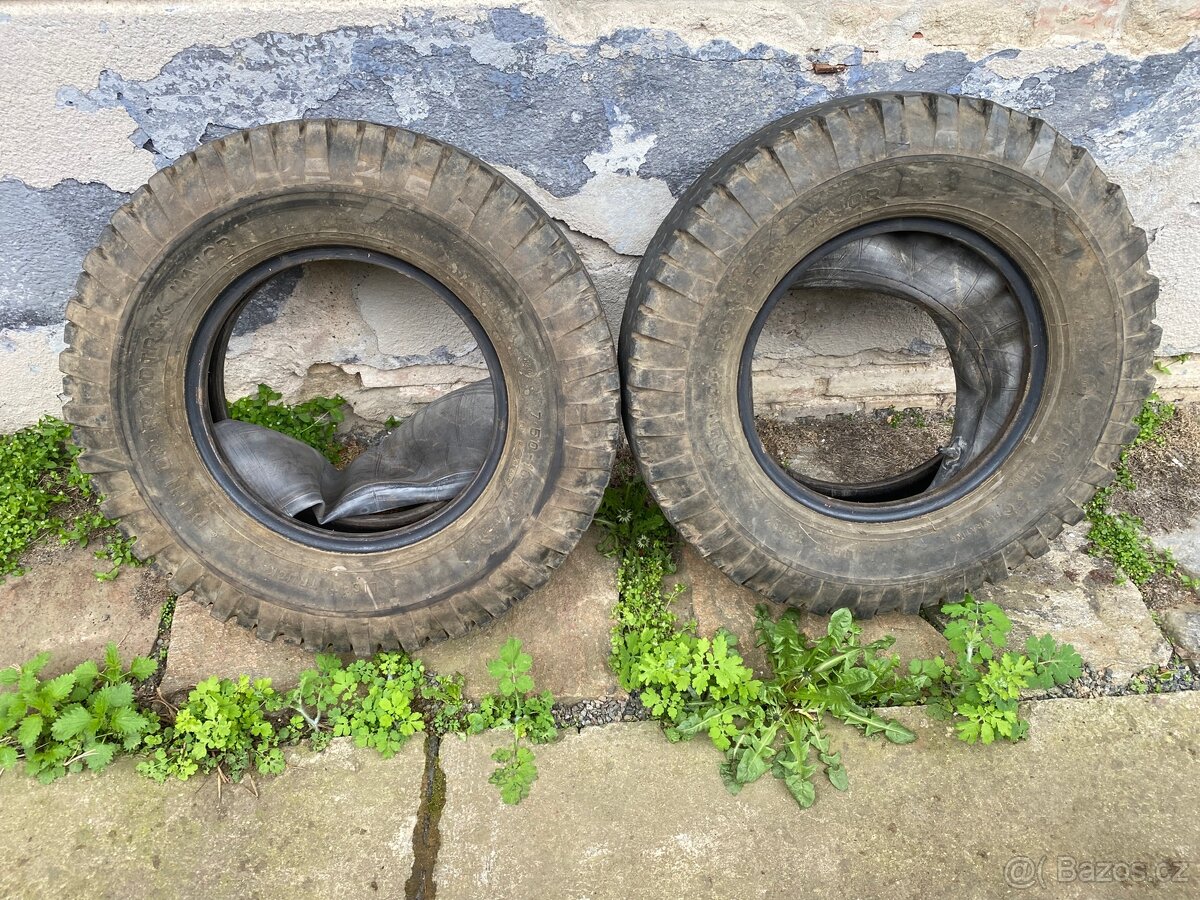 Pneu Dunlop 7,5x16