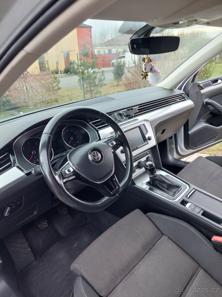 Prodám Vw passat V8 r.v. 2017