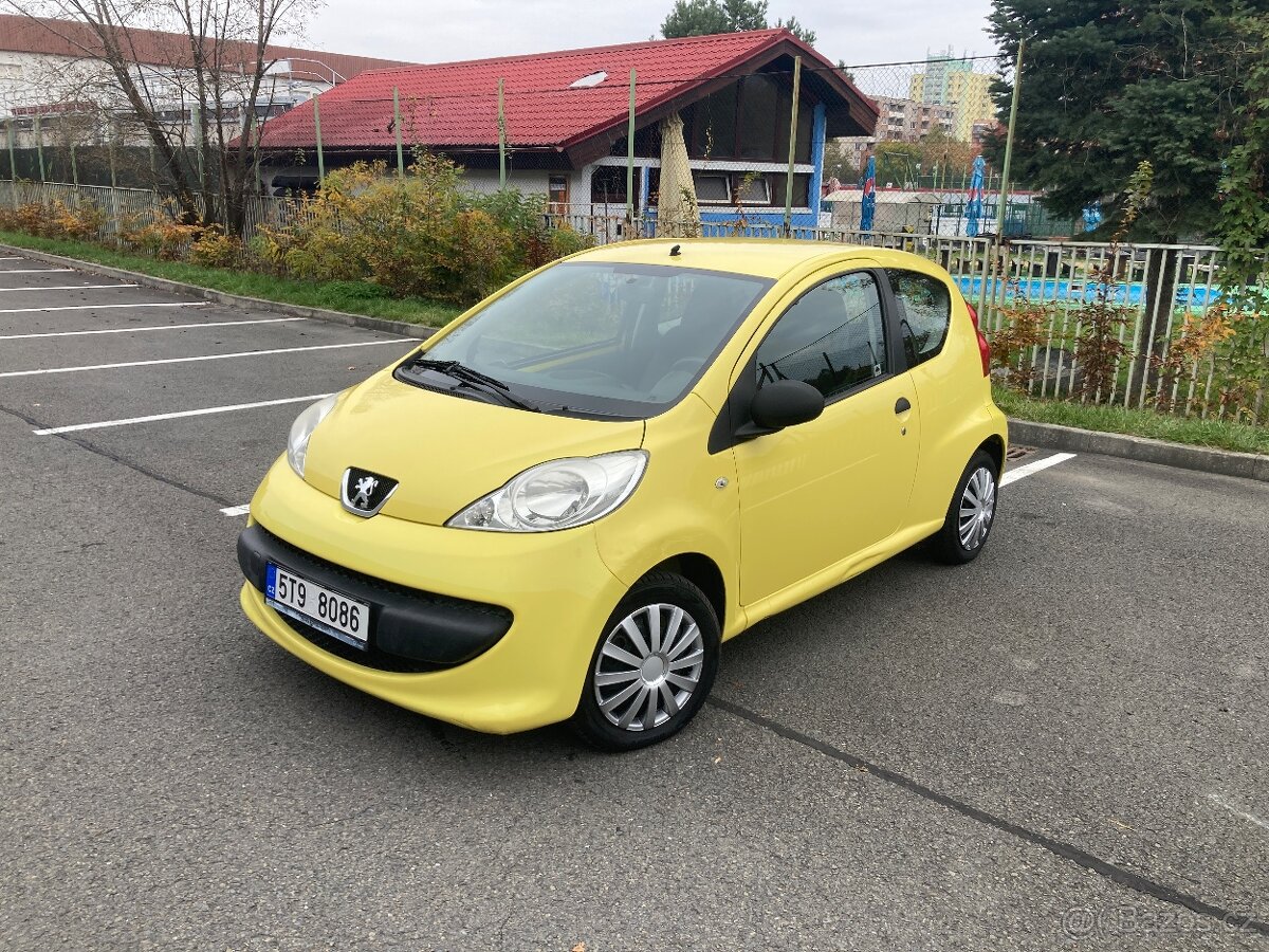 PEUGEOT 107 1,0i 50kW - 1. majitel - pouze 47000km