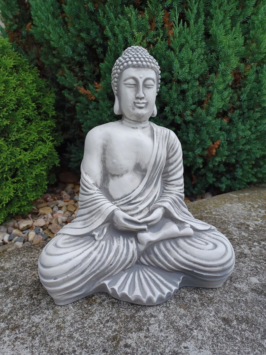 Nový střední Buddha z betonu - výška 40 cm